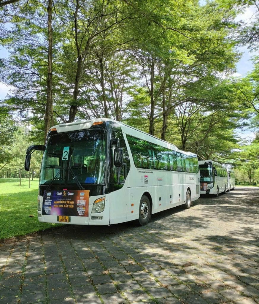 Thuê xe du lịch 45 chỗ TPHCM