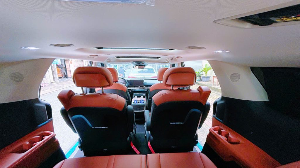 nội thất thuê xe kia carnival