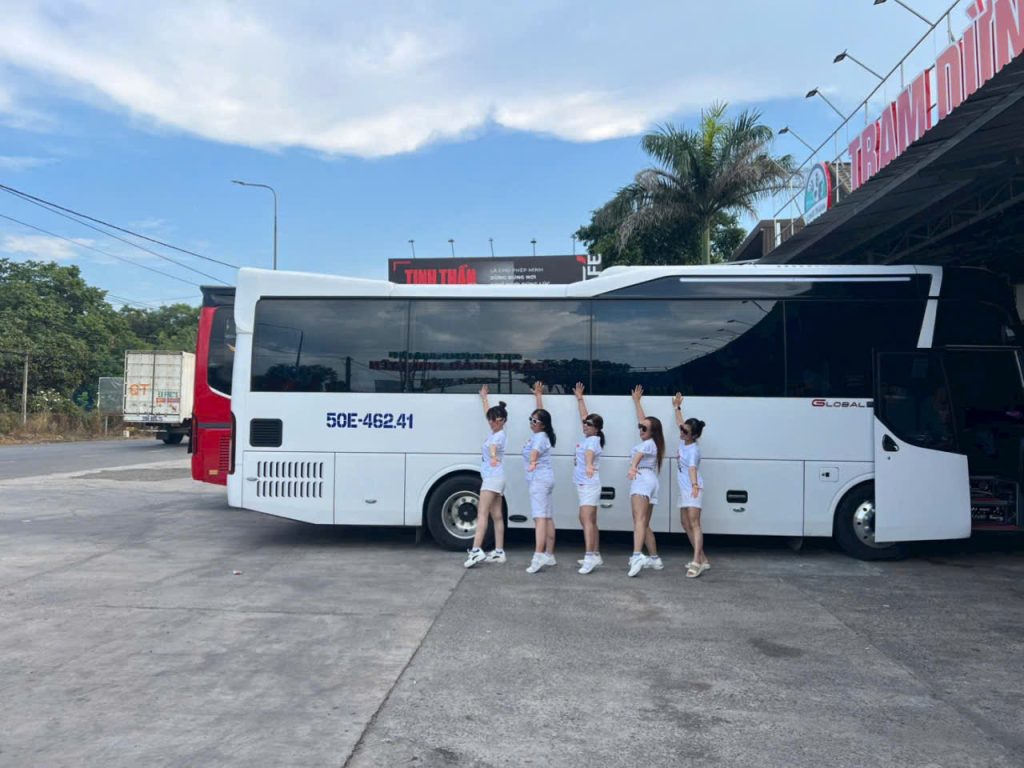 thuê xe 29 chỗ tphcm