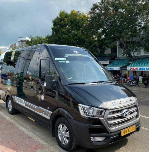 thuê xe limousine solati