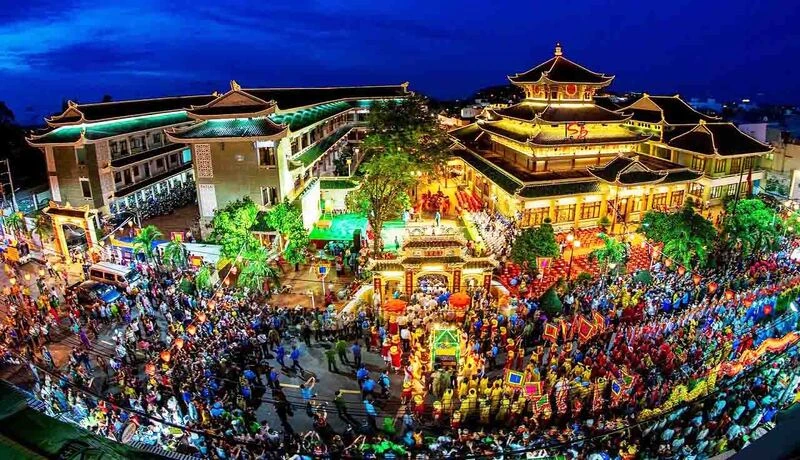 Thuê xe TPHCM đi Châu Đốc Miếu Bà Chúa Xứ