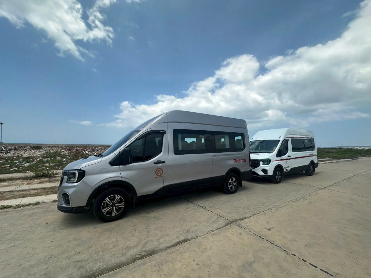 Xe Ford Transit 16 chỗ cho thuê tại TPHCM có tài xế