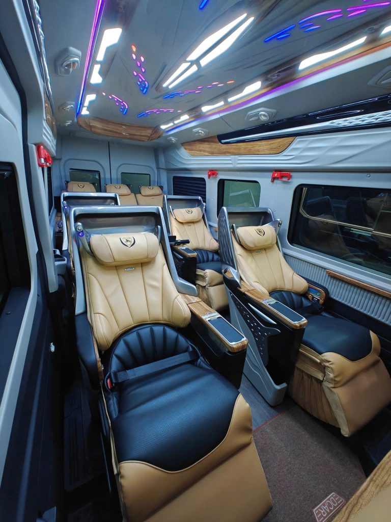 nội thất ghế ngã thượng đỉnh limousine 9 chỗ