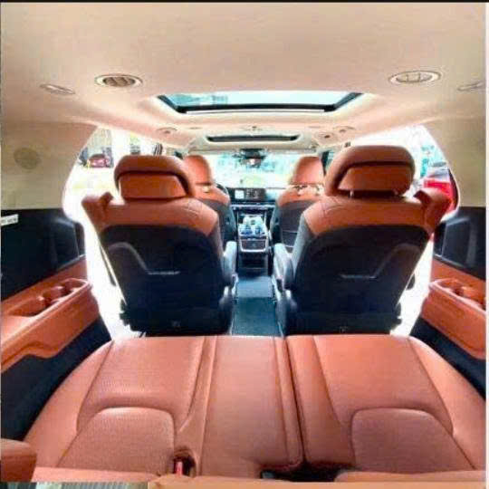 nội thất thuê xe kia carnival