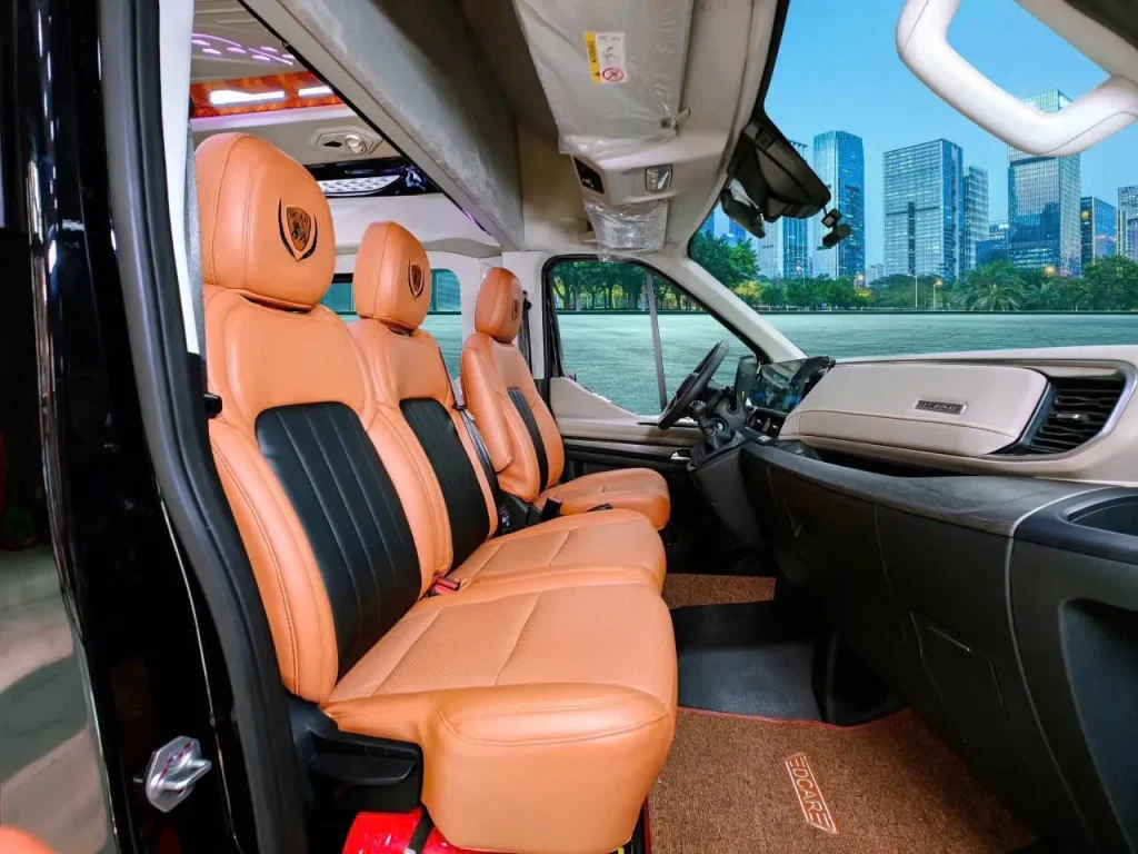 ghế tài thuê xe limousine 9 11 chỗ