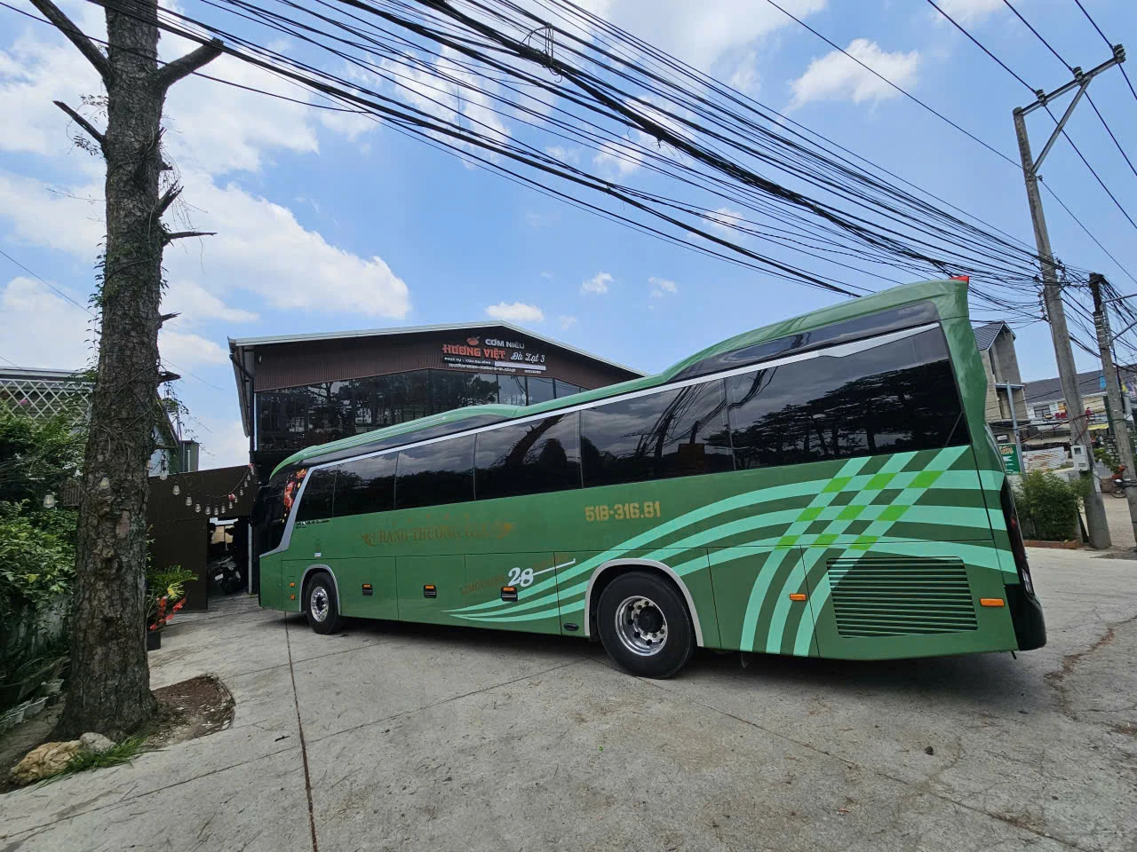 Xe Limousine phục vụ dịch vụ thuê xe tại TPHCM