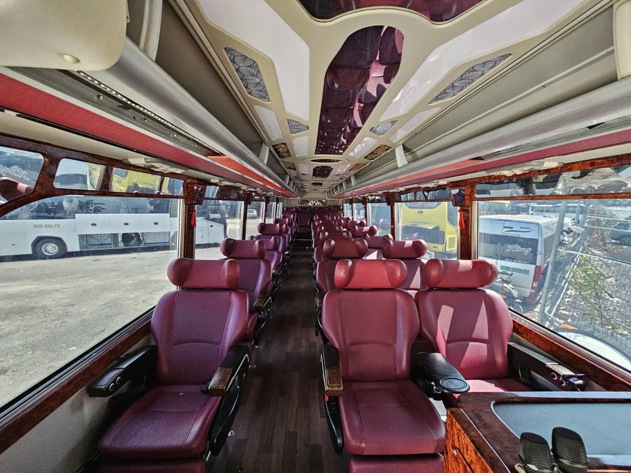 Nội thất Limousine 28 chỗ TPHCM