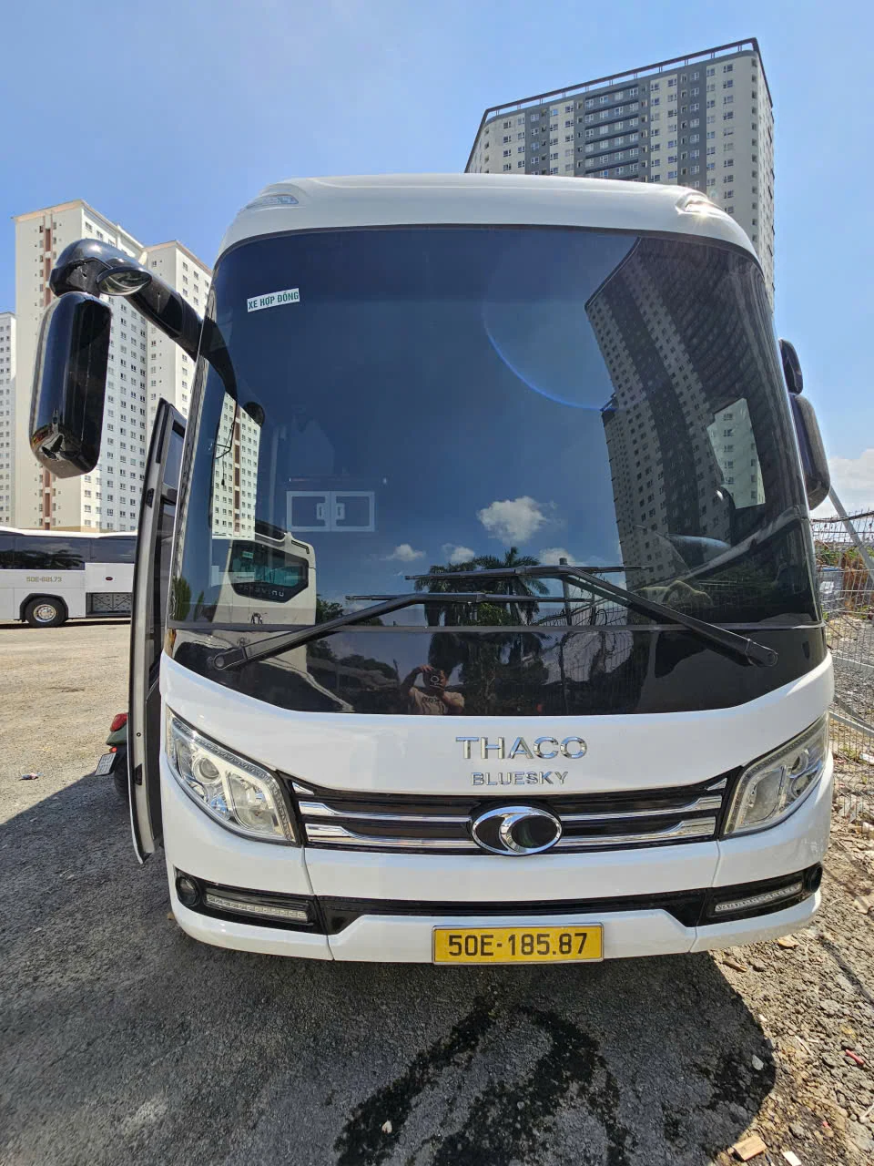 Thuê xe Limousine 28 chỗ TPHCM