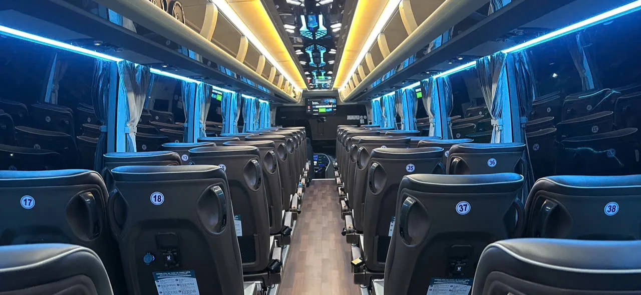 Không gian nội thất KIA Granbird 45 chỗ