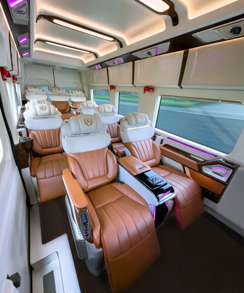 ghế massage cao cấp thuê xe limousine 11 chỗ