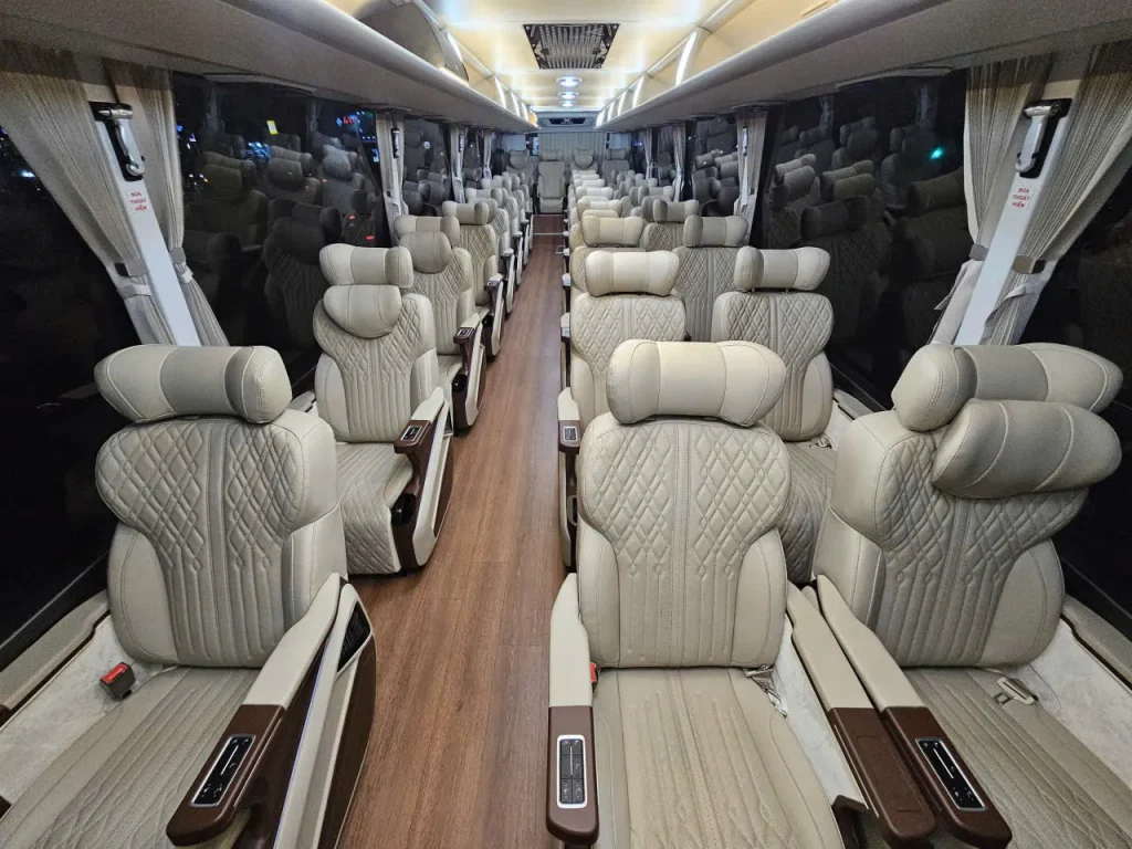 nội thất thuê xe Limousine 28 chỗ