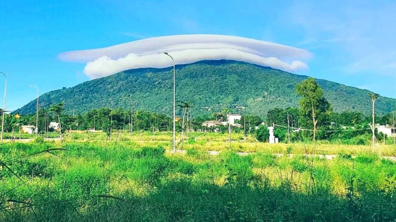 núi chứa chan