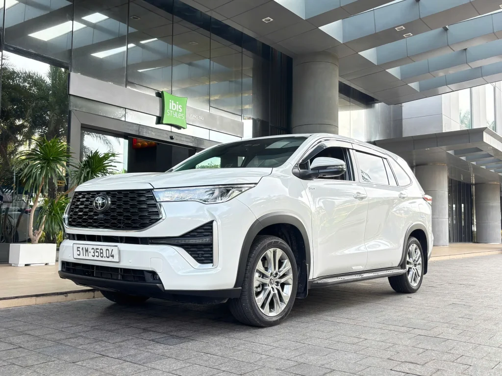 thuê xe 7 chỗ tphcm