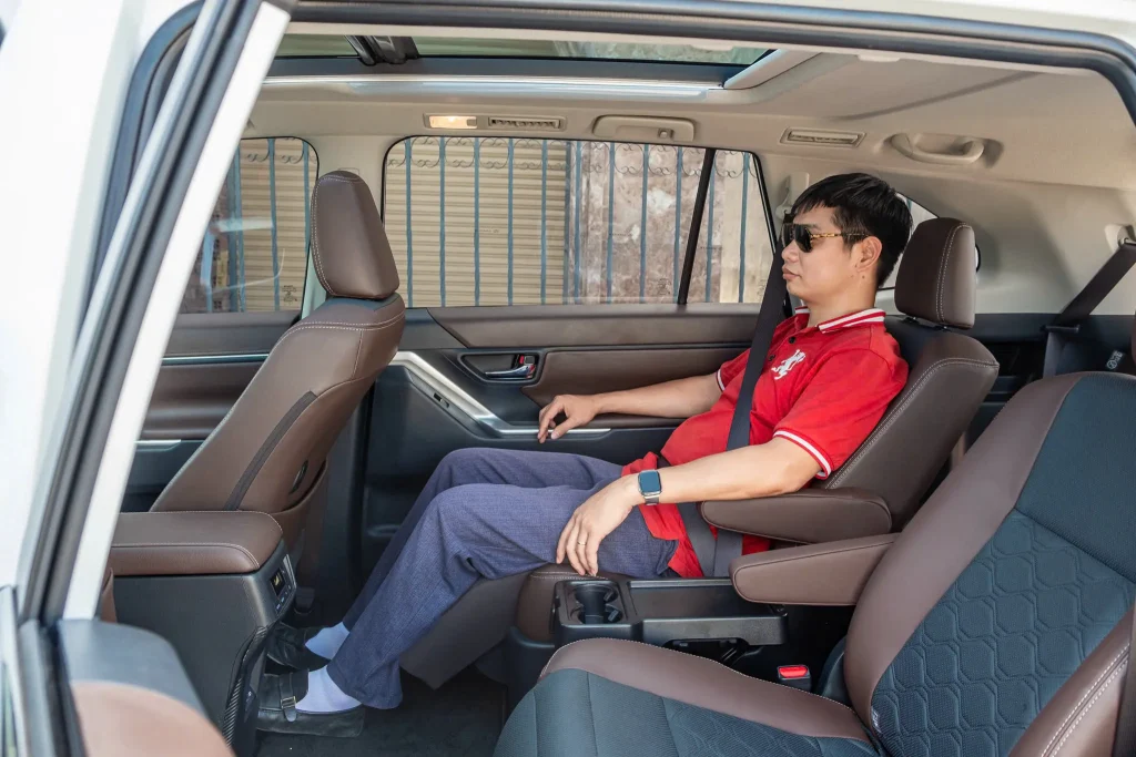 nội thất thuê xe 7 chỗ tại tphcm