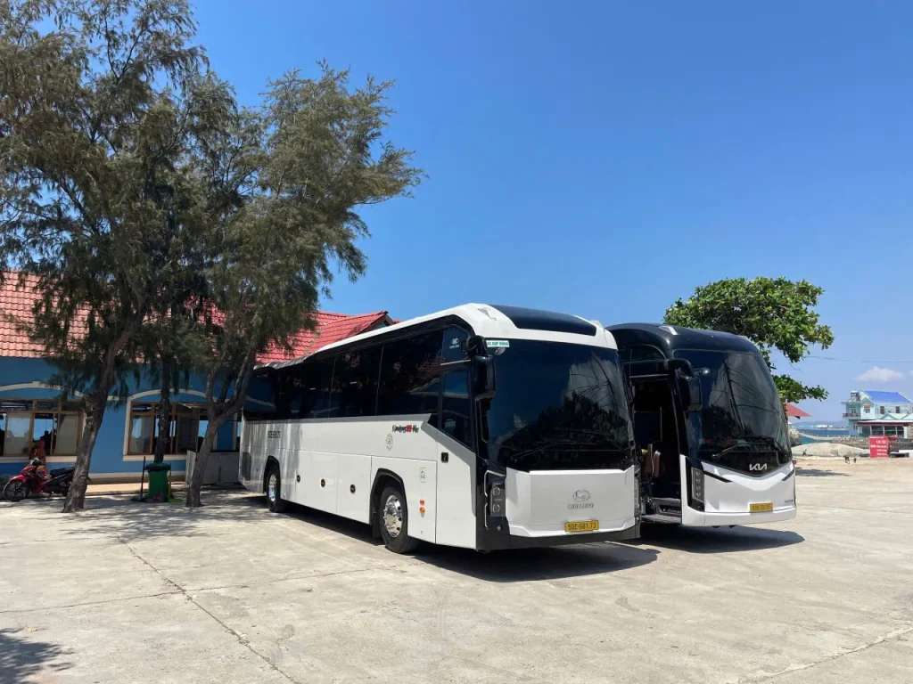 thuê xe 45 chỗ đi Hậu Giang