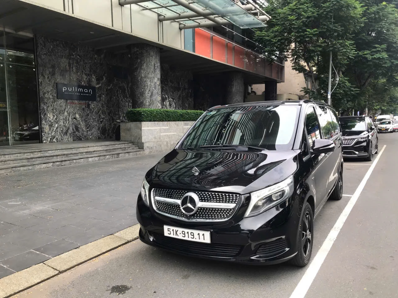 Thuê Mercedes V250 cao cấp tại TPHCM