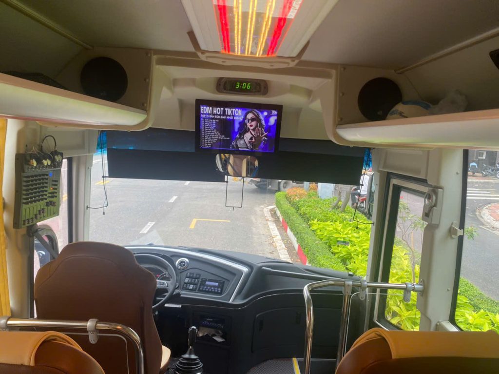 karaoke xe 29 chỗ