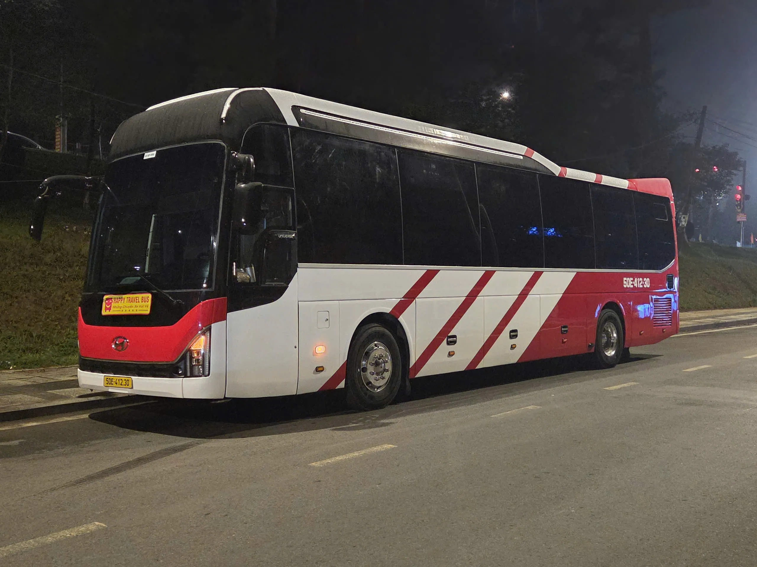 Thuê xe giường phòng Universe 34 phòng tại TPHCM