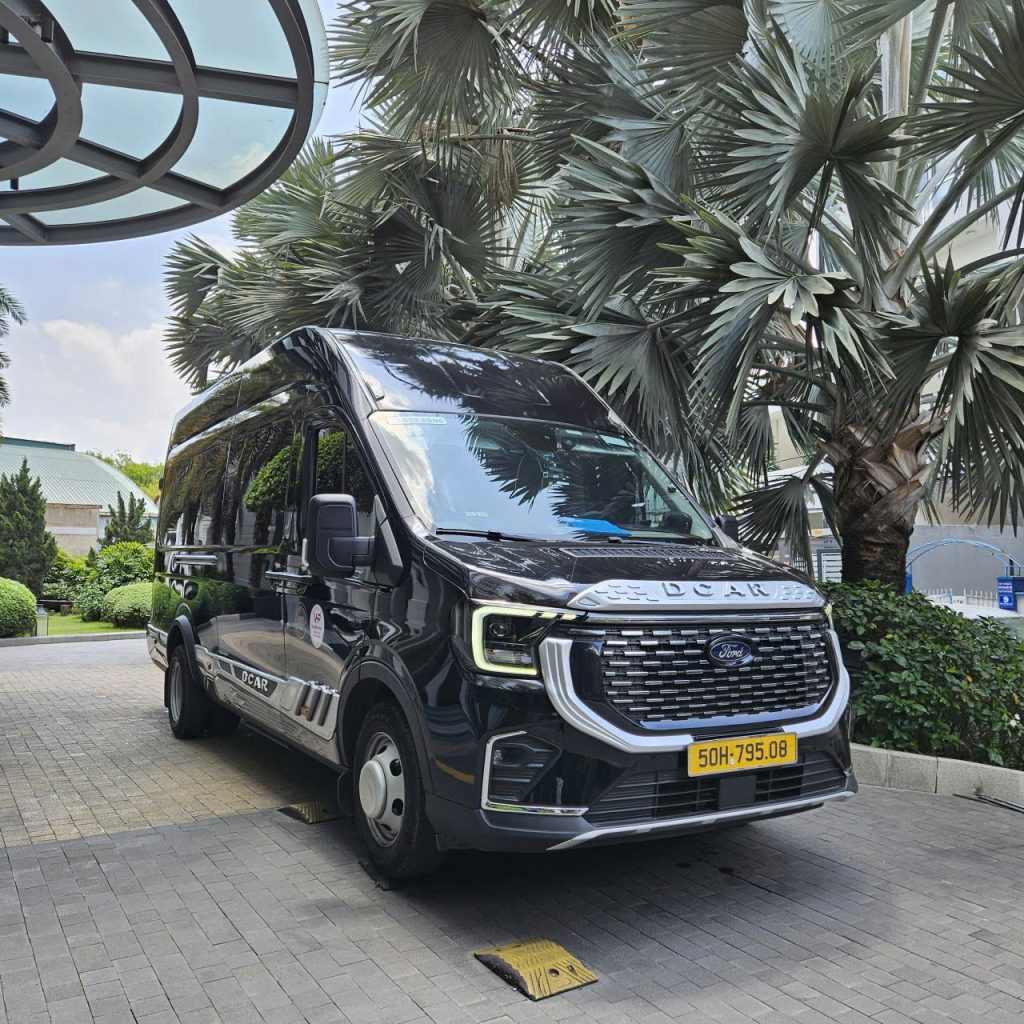 thuê Limousine 11 chỗ đi Đồng Tháp