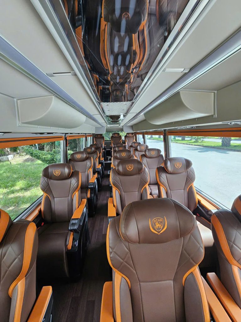 thuê xe limousine 18 chỗ tphcm