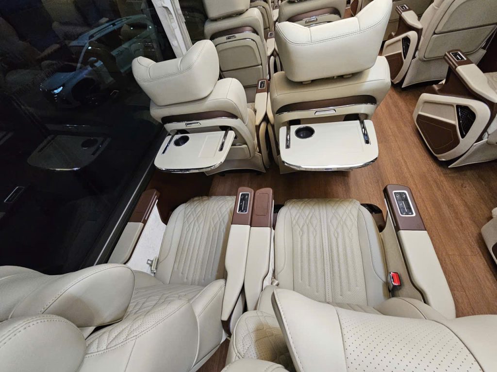 ghế vip limousine 28 chỗ
