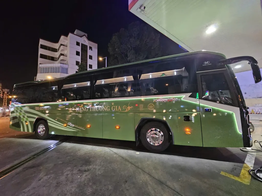 Thuê Xe Limousine 18 Chỗ 22 Chỗ 28 Chỗ Đi An Giang