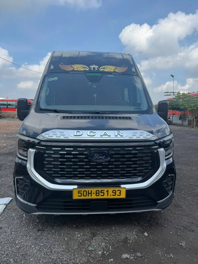 thuê Limousine 9 chỗ đi Tiền Giang