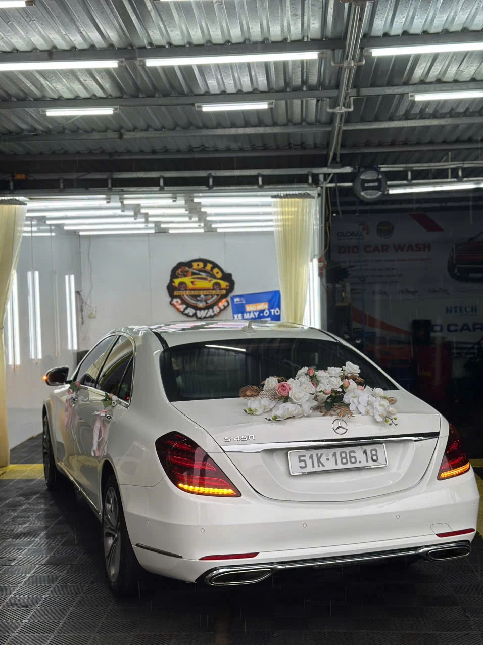 Thuê xe hoa Mercedes S450 tại TPHCM