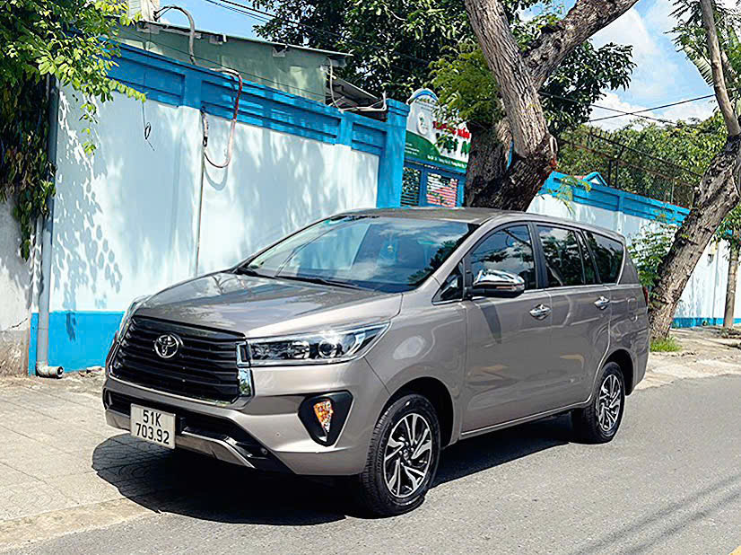 thuê xe 7 chỗ innova