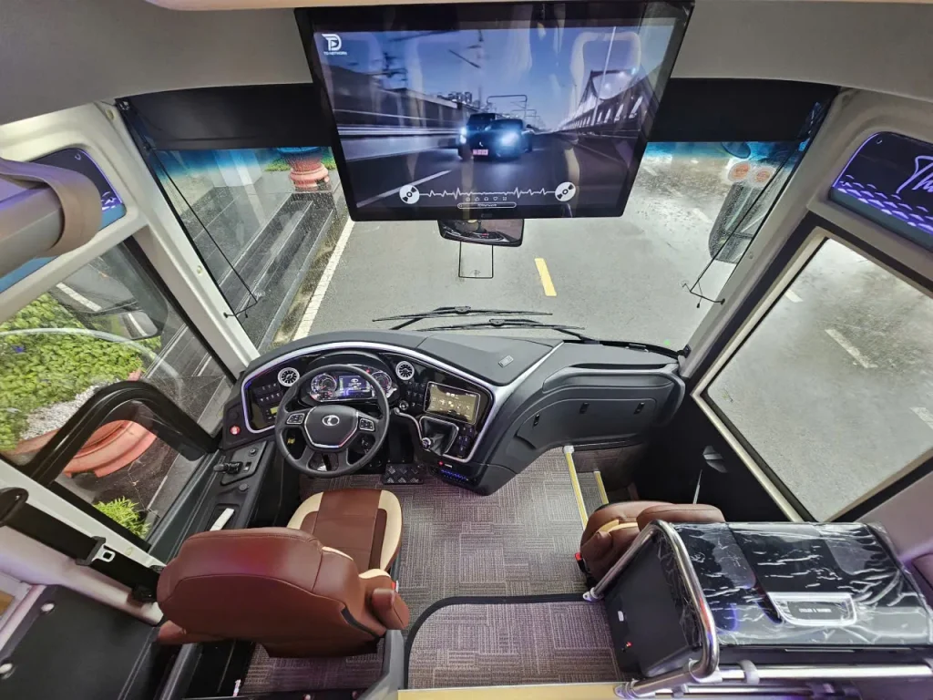hệ thống giải trí xe limousine