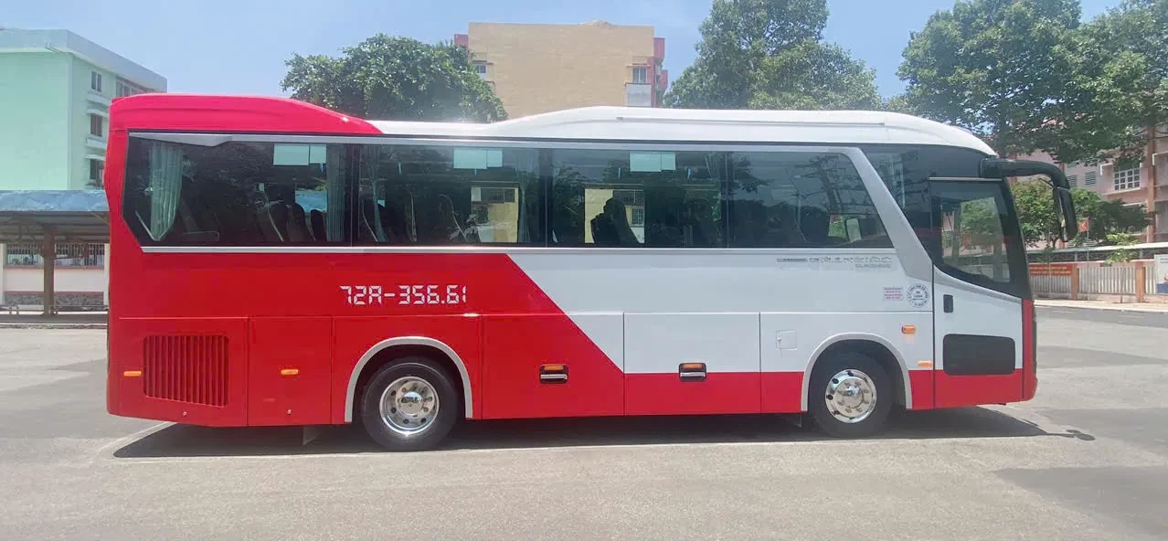 Thuê xe 34 chỗ tại TPHCM có tài xế cho đoàn 29 30 khách