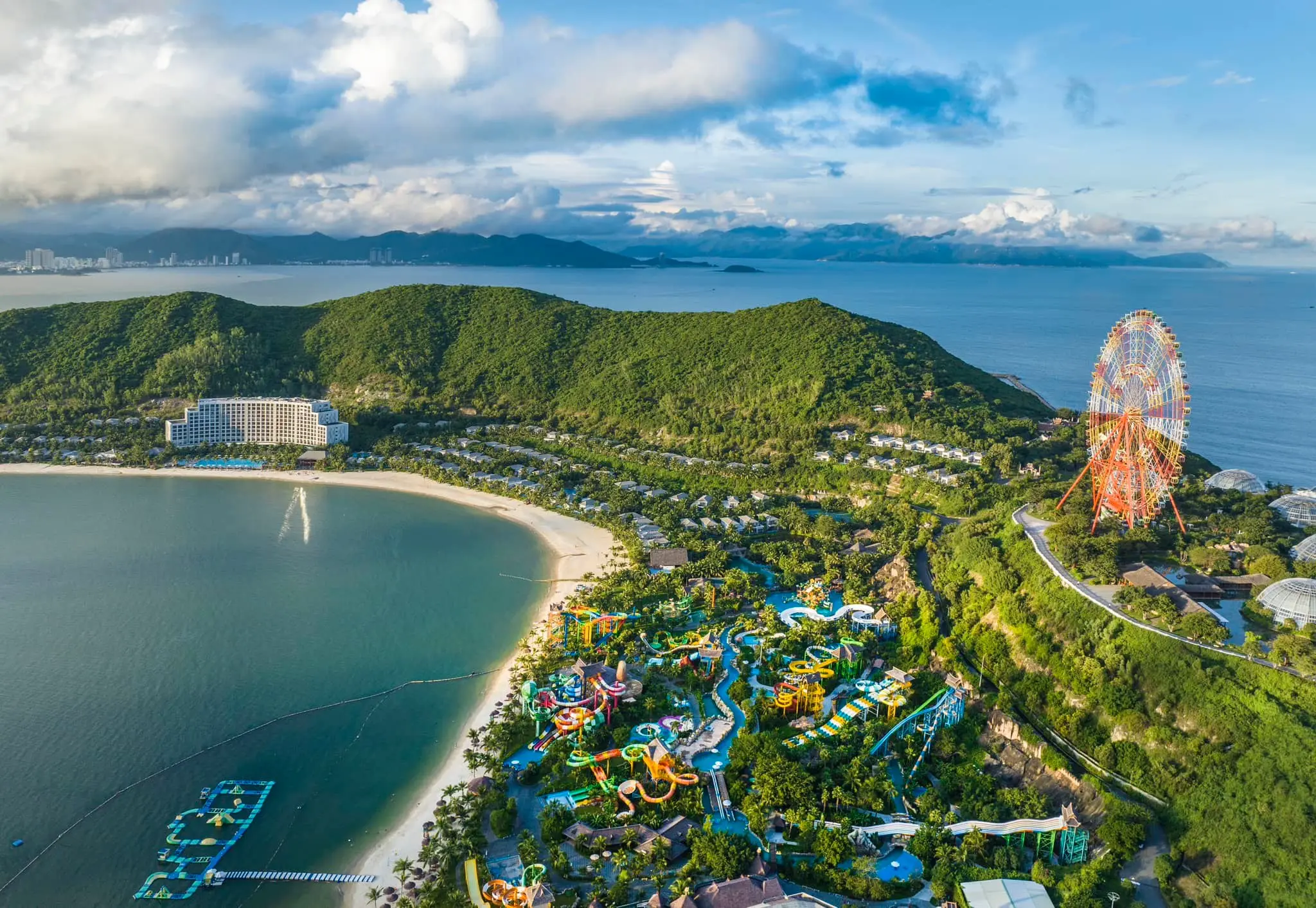 Thuê xe 34 chỗ TPHCM đi Nha Trang Cam Ranh